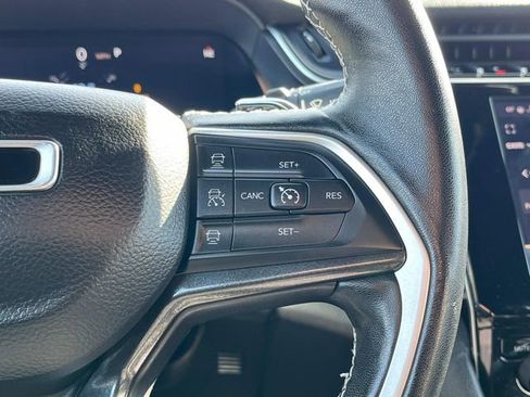 Used 2022 Jeep Grand Cherokee Altitude image 18