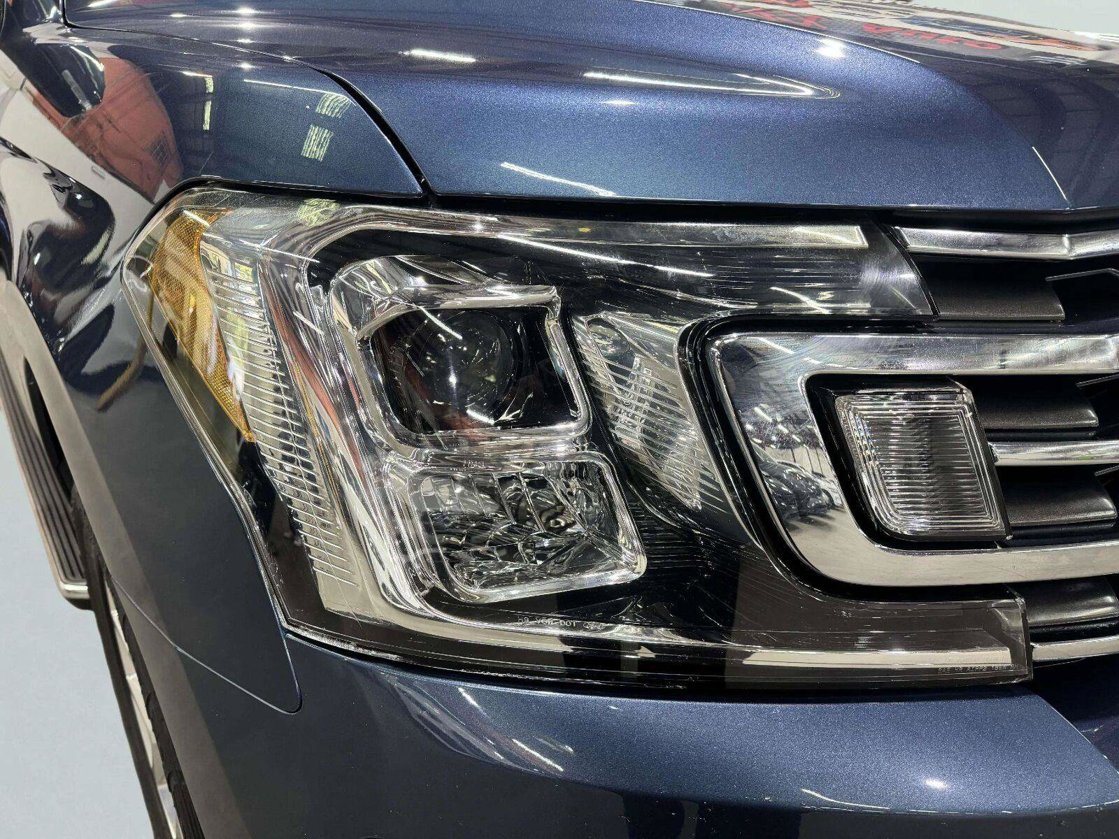 Used 2020 Ford Expedition Max XLT w/ Equipment Group 202A AWD/4WD image 5