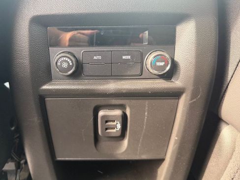 Used 2023 Chevrolet Traverse LT w/ Midnight/Sport Edition AWD/4WD image 17