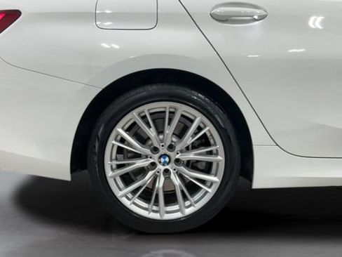 Used 2023 BMW 330i xDrive Sedan w/ Convenience Package AWD/4WD image 24