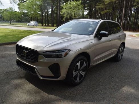 New 2025 Volvo XC60 T8 Plus w/ Protection Package Premier image 7