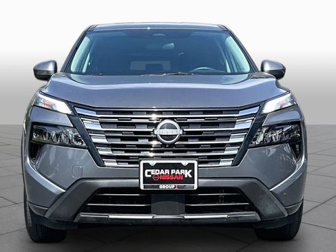 Used 2025 Nissan Rogue SV FWD image 4