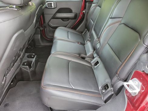 Used 2021 Jeep Gladiator Mojave AWD/4WD image 12