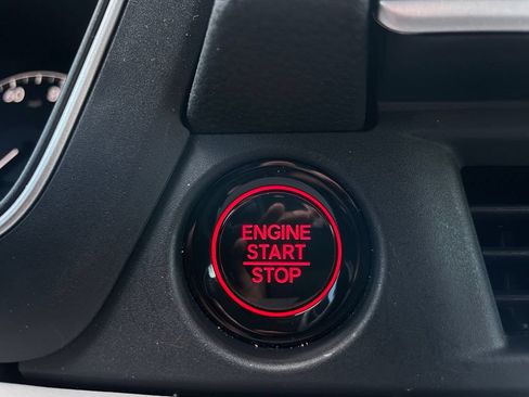Certified 2025 Honda Pilot EX-L image 22