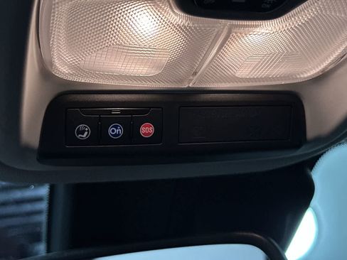 Used 2024 Chevrolet TrailBlazer LT w/ Convenience Package AWD/4WD image 30