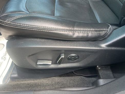 Used 2017 Ford Explorer Limited w/ Equipment Group 301A FWD image 25