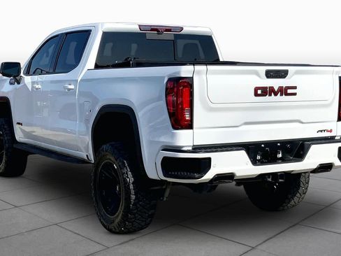 Used 2022 GMC Sierra 1500 AT4 w/ Technology Package AWD/4WD image 12