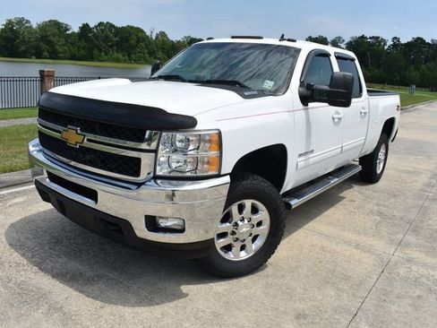 Used 2013 Chevrolet Silverado 3500 LTZ w/ LTZ Plus Package AWD/4WD image 6