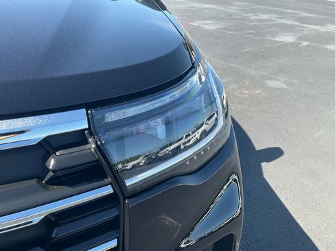 New 2026 Ford Explorer Active image 9