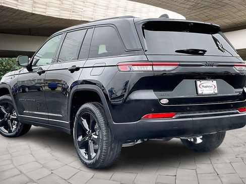 New 2025 Jeep Grand Cherokee Limited image 3