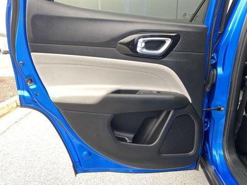 Certified 2023 Jeep Compass Limited image 34