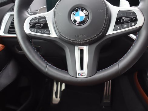 Used 2025 BMW X7 M60i AWD/4WD image 22