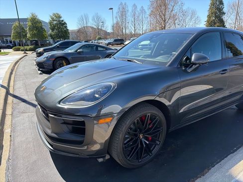 Certified 2022 Porsche Macan GTS image 7