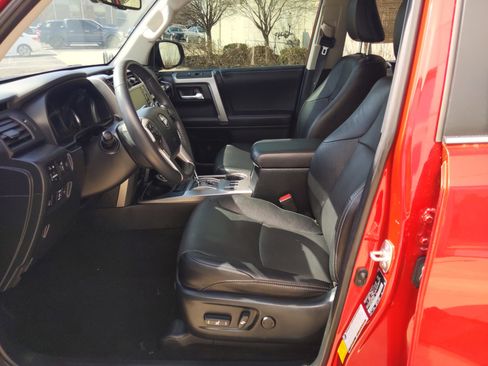 Used 2022 Toyota 4Runner Limited image 15