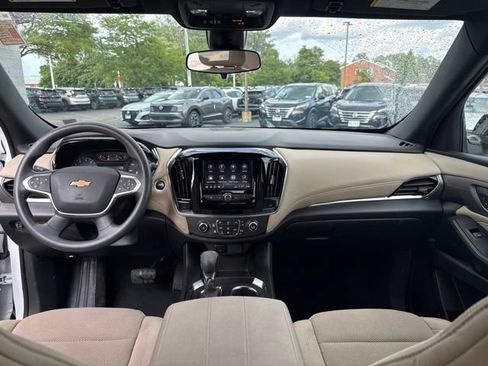 Used 2023 Chevrolet Traverse LS AWD/4WD image 20