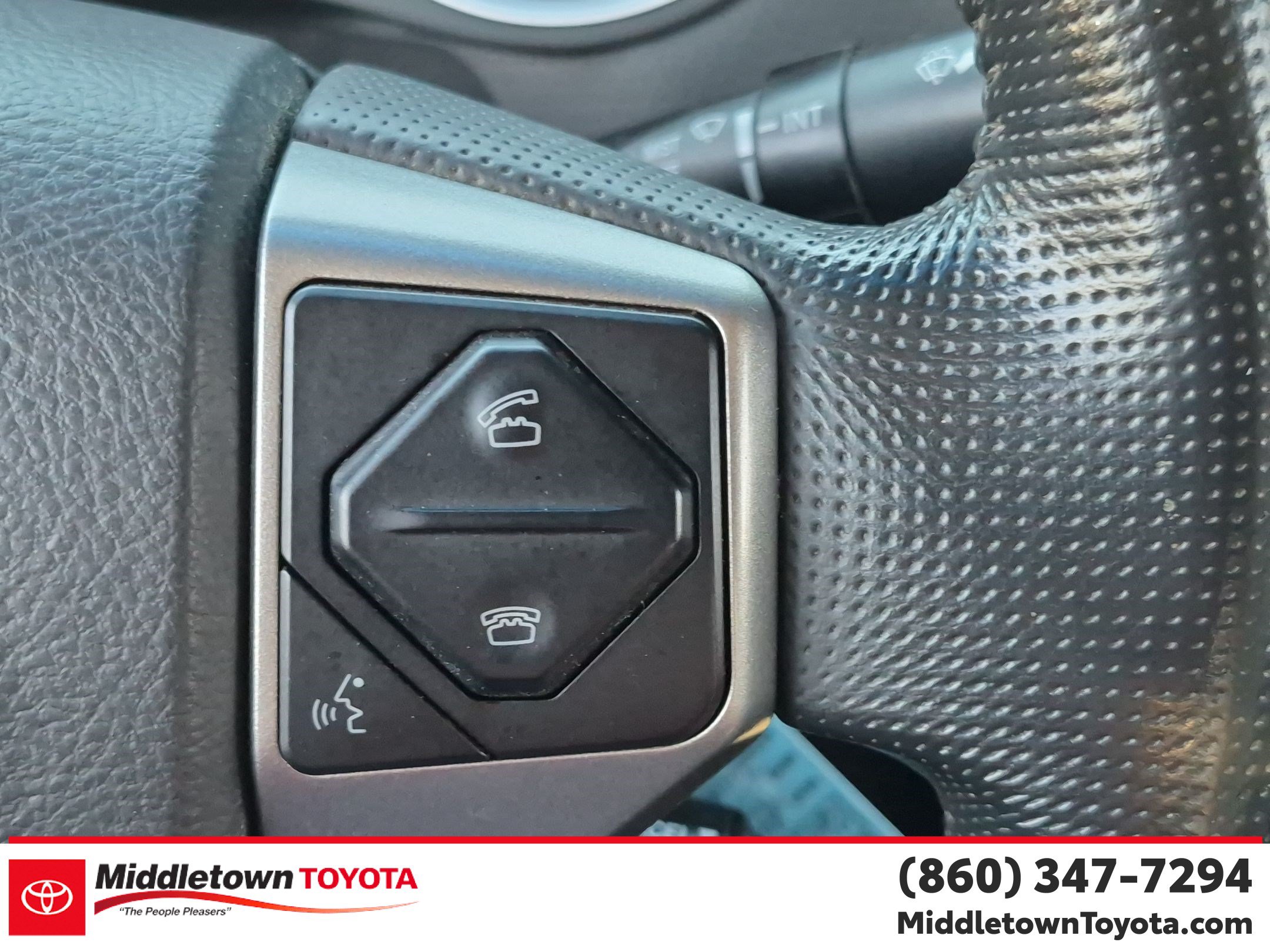 Used 2015 Toyota Tacoma 4x4 Access Cab V6 w/ TRD Sport Package image 20