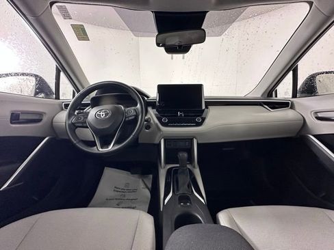 Used 2023 Toyota Corolla Cross LE image 15
