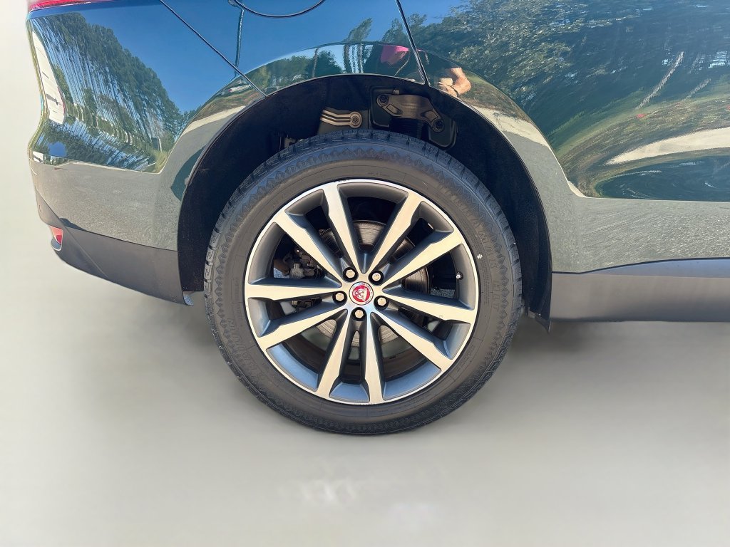 Used 2018 Jaguar F-PACE Prestige AWD/4WD image 7