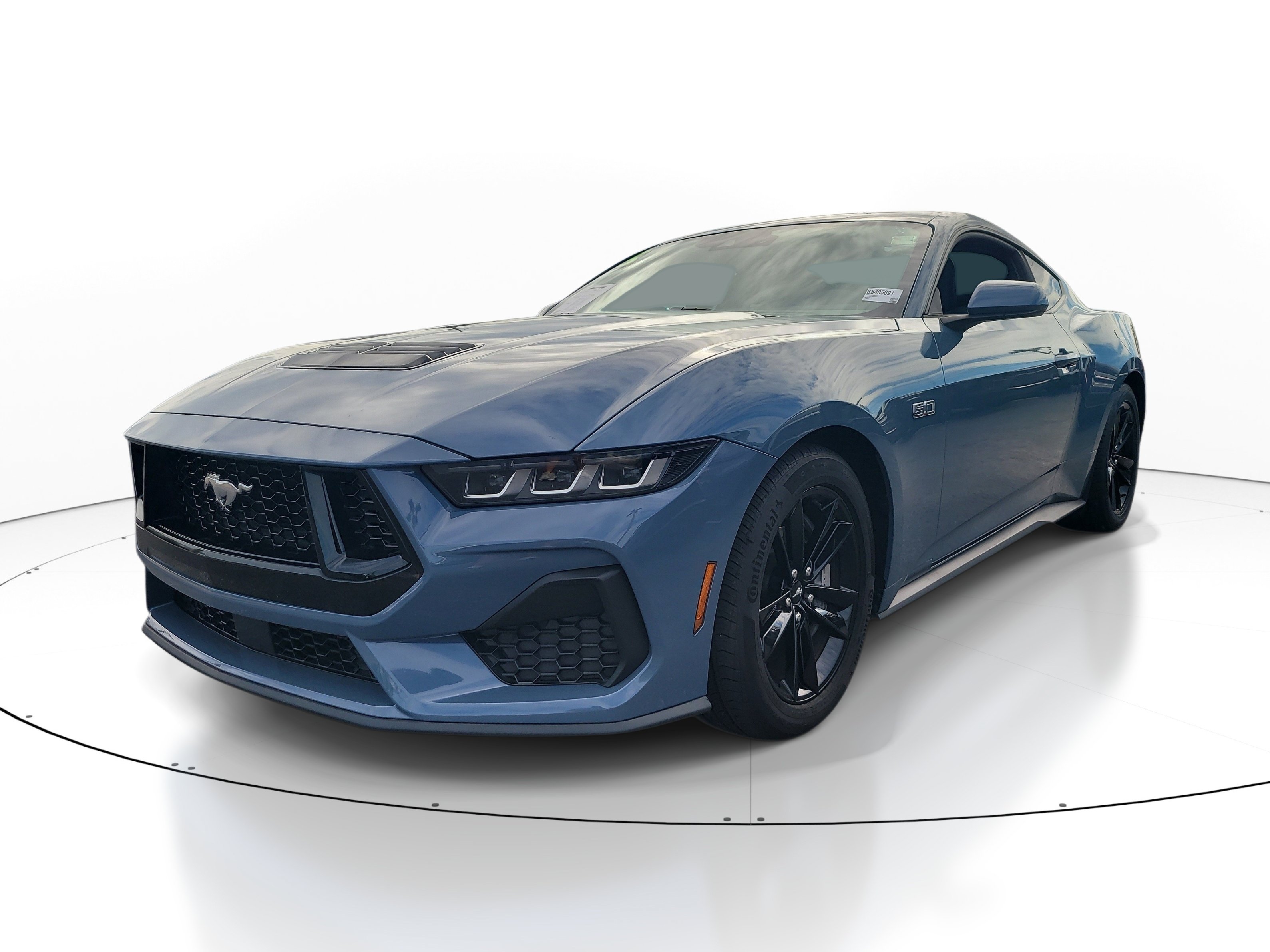 Used 2025 Ford Mustang GT RWD image 3