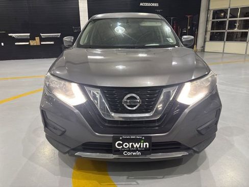 Used 2017 Nissan Rogue S image 9