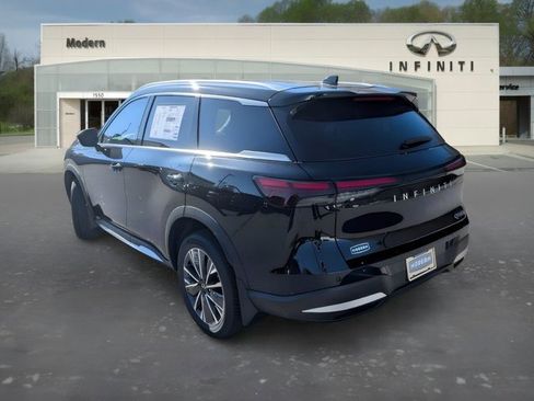 Certified 2026 INFINITI QX60 Luxe w/ Family Package AWD/4WD image 5