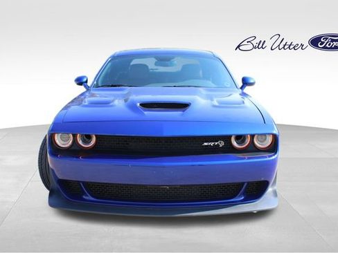 Used 2018 Dodge Challenger SRT Hellcat image 2
