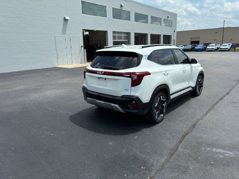 Used 2024 Kia Seltos SX w/ SX Sunroof Package AWD/4WD image 6
