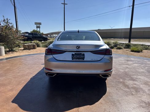 New 2025 Lexus ES 350 w/ Premium Package image 3