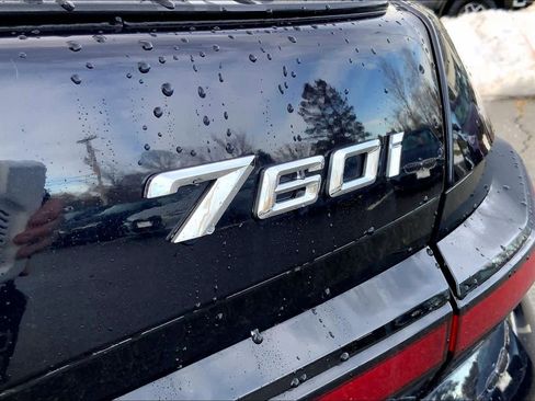 Certified 2023 BMW 760i xDrive image 9