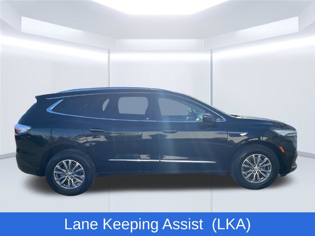 Used 2023 Buick Enclave Essence AWD/4WD image 7