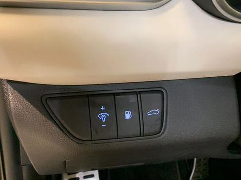 Used 2022 Genesis G70 3.3T w/ Sport Advanced Package image 20