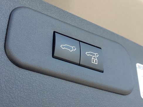 Used 2022 Lexus NX 250 FWD image 9