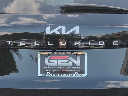 Used 2024 Kia Telluride EX w/ EX Captain's Chair Package AWD/4WD image 35
