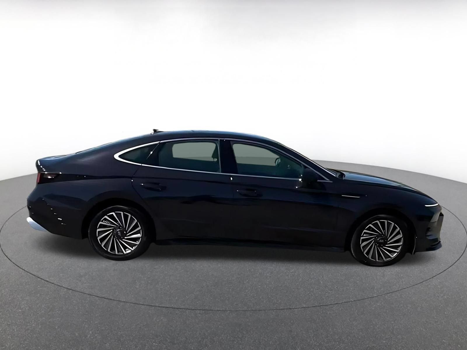 Used 2025 Hyundai Sonata SEL FWD image 15