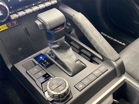 Used 2024 Toyota Tacoma TRD Off-Road w/ TRD Off Road Premium Package AWD/4WD image 26