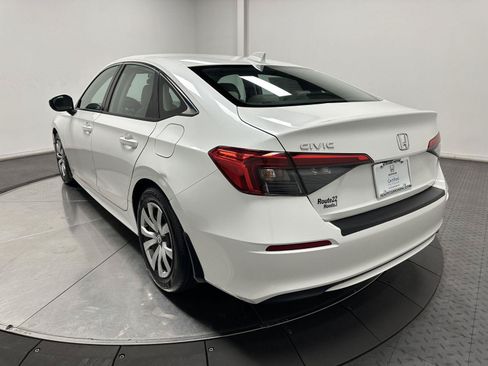 Used 2023 Honda Civic LX image 9