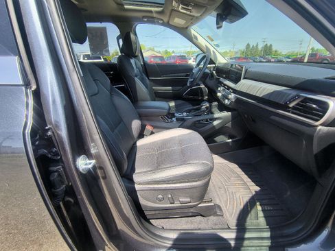 Used 2023 Kia Telluride EX w/ EX Captain's Chair Package AWD/4WD image 33