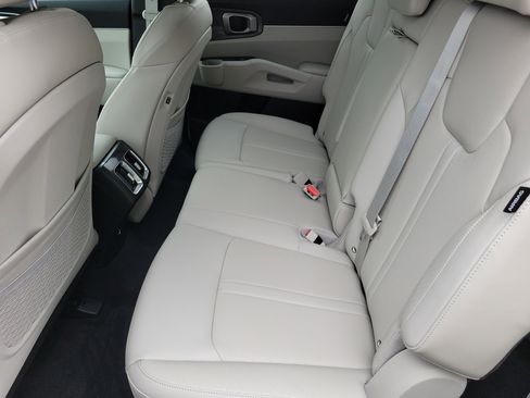 New 2026 Kia Sorento S FWD image 6