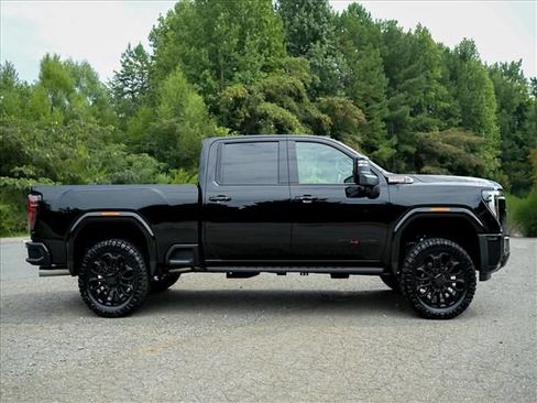 New 2026 GMC Sierra 2500 AT4 w/ AT4 Premium Plus Package AWD/4WD image 2