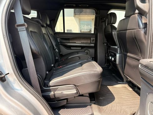 Used 2020 Ford Expedition Limited w/ Equipment Group 301A AWD/4WD image 11
