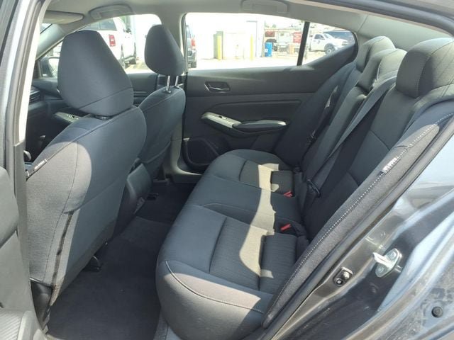 Used 2024 Nissan Altima 2.5 SV FWD image 14
