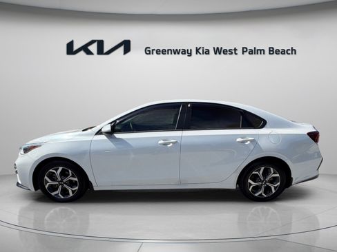 Certified 2021 Kia Forte LXS FWD image 4