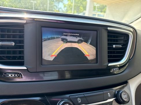 Used 2023 Chrysler Voyager LX FWD image 20
