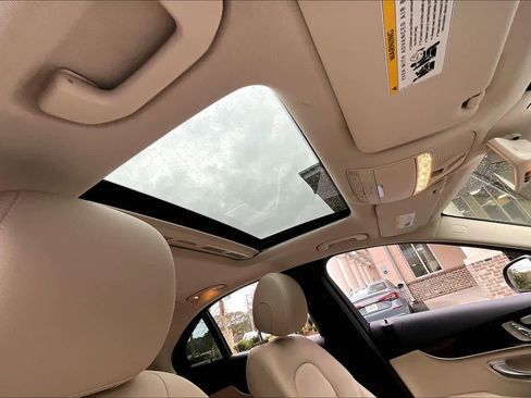 Used 2019 Mercedes-Benz C 300 Sedan image 14