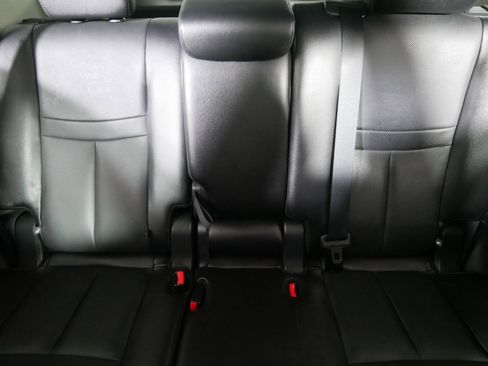 Used 2016 Nissan Rogue SL w/ SL Premium Package image 13