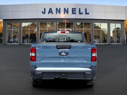 New 2026 Ford Maverick Lariat w/ Black Appearance Package image 4