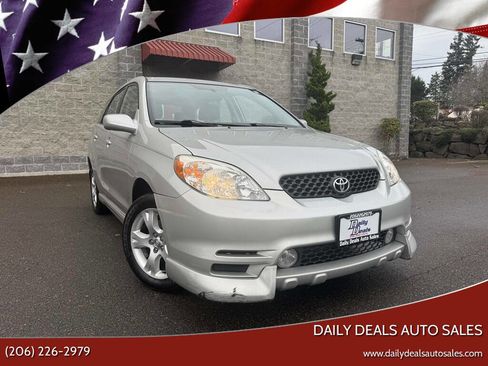 Used 2004 Toyota Matrix XR image 1
