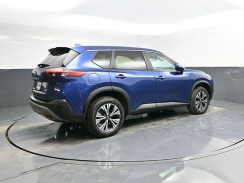 Used 2023 Nissan Rogue SV image 10