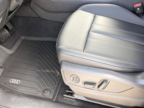 New 2025 Audi Q5 Premium image 4