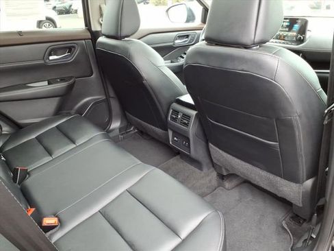 Certified 2023 Nissan Rogue SL w/ SL Premium Package image 18